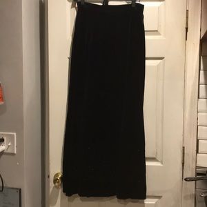 never worn black velvet skirt with detail